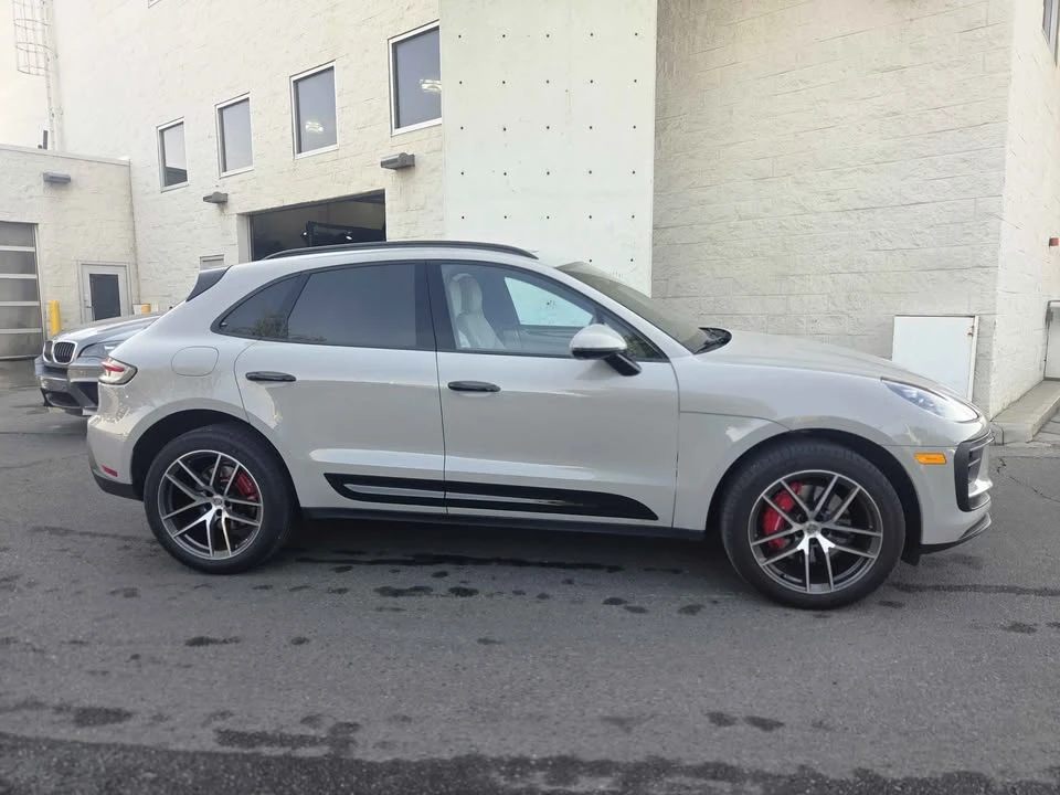 2023 Porsche Macan - Image 5 of 19