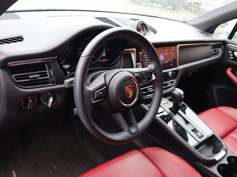 2023 Porsche Macan - Image 5 of 20