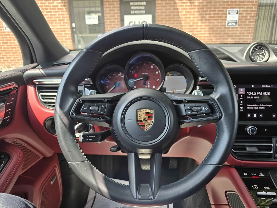 2023 Porsche Macan - Image 10 of 20