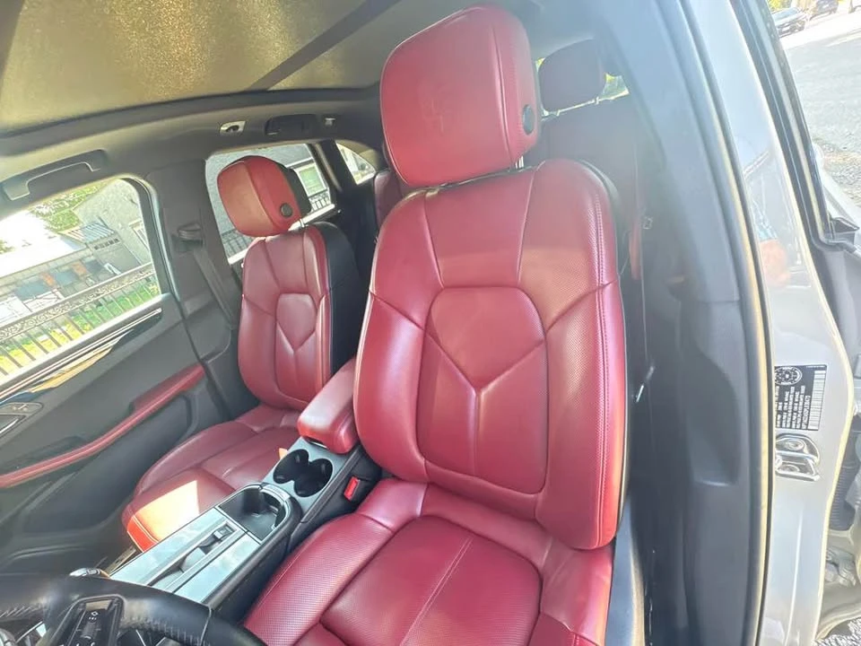 2023 Porsche Macan T - Image 10 of 11