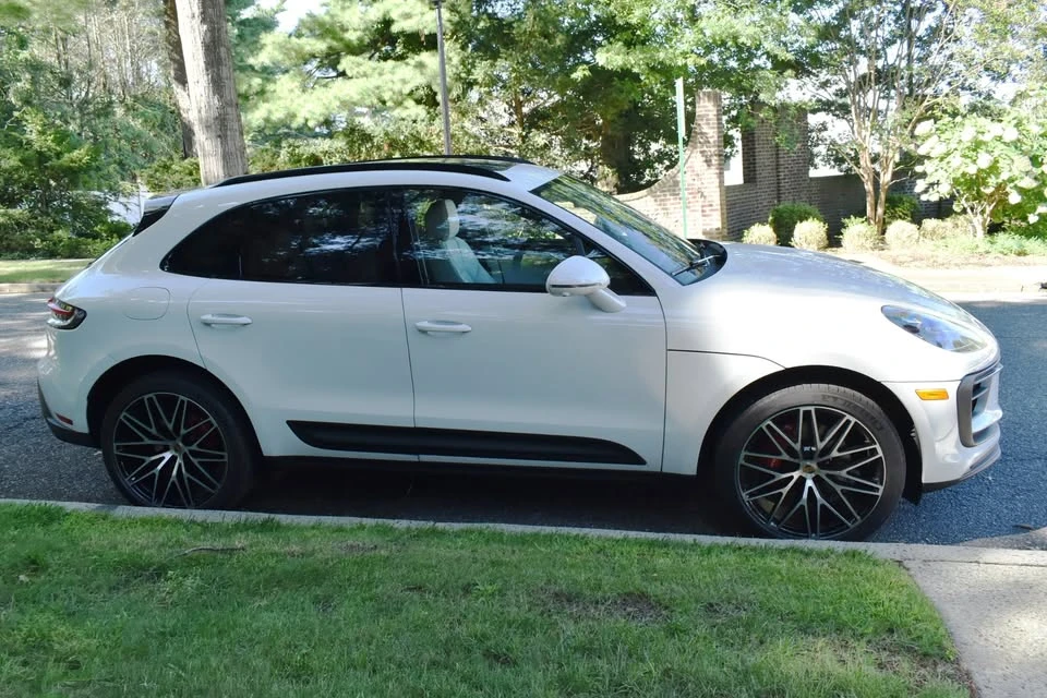 2023 Porsche Macan - Image 8 of 20