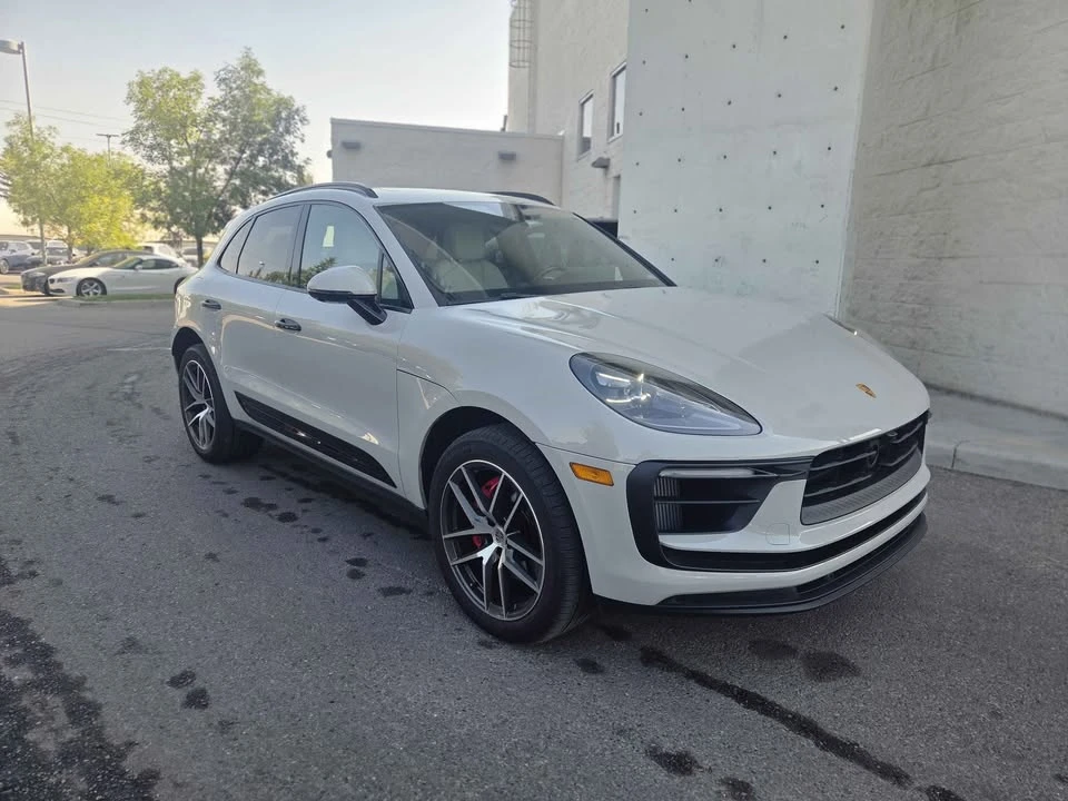 2023 Porsche Macan - Image 3 of 19