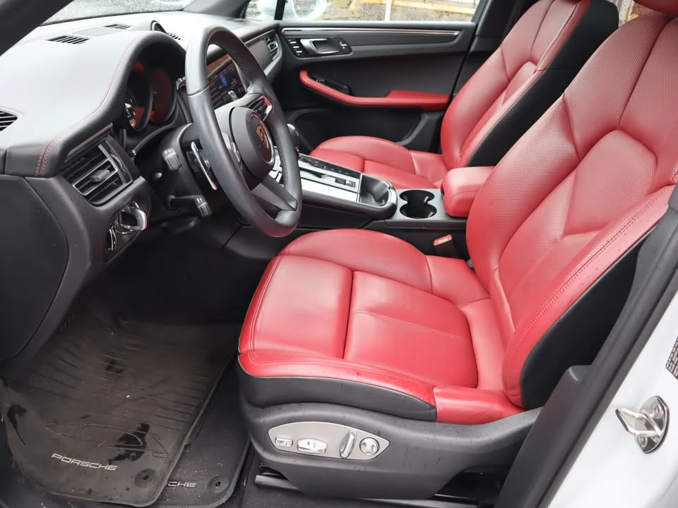 2023 Porsche Macan - Image 6 of 20