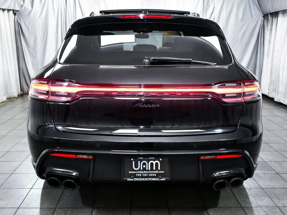 2023 Porsche Macan - Image 5 of 20