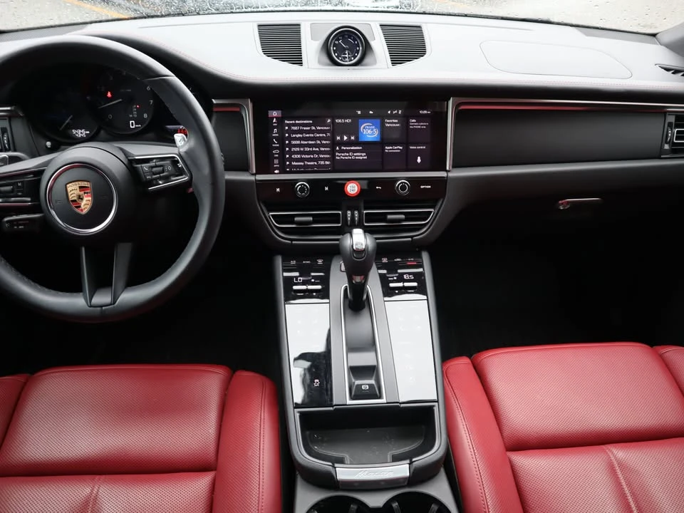 2023 Porsche Macan - Image 8 of 20