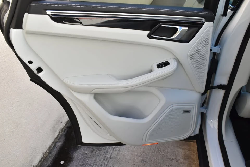 2023 Porsche Macan - Image 20 of 20