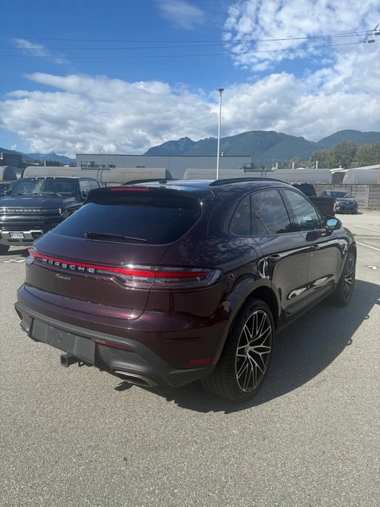 2023 Porsche Macan - Image 4 of 13