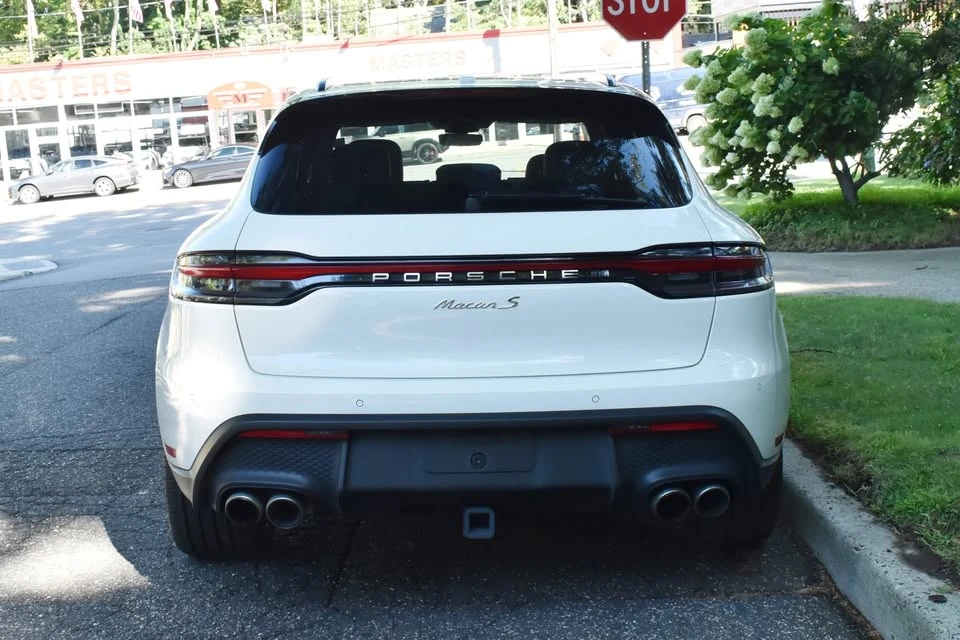 2023 Porsche Macan - Image 5 of 20
