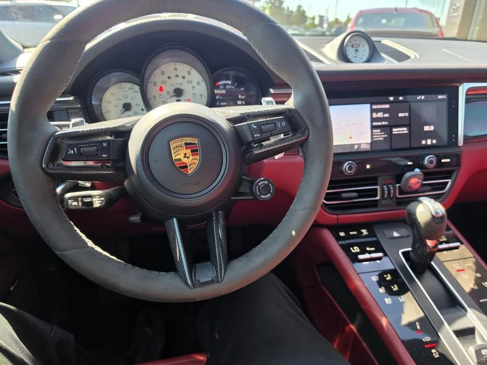 2023 Porsche Macan - Image 16 of 16