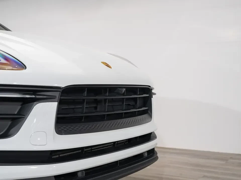 2023 Porsche Macan - Image 6 of 20