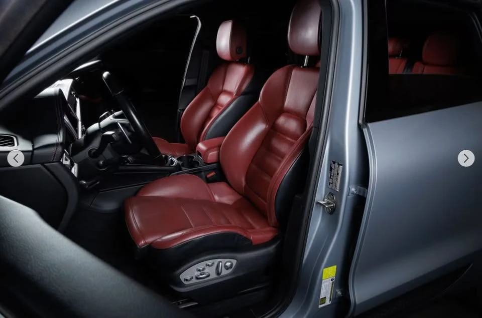 2023 Porsche Macan - Image 8 of 9