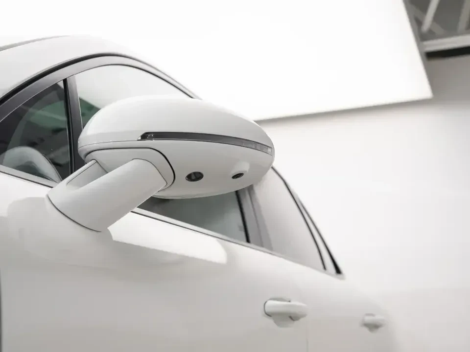 2023 Porsche Macan - Image 7 of 20