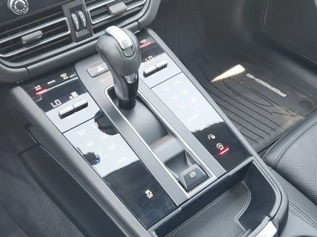 2023 Porsche Macan T - Image 20 of 20