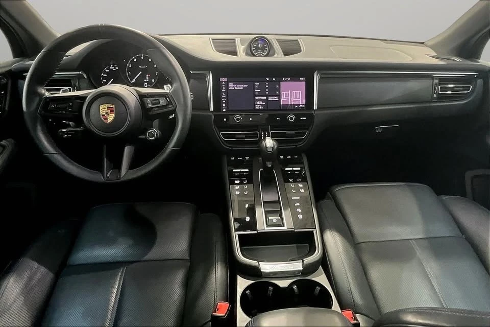 2023 Porsche Macan T - Image 7 of 10