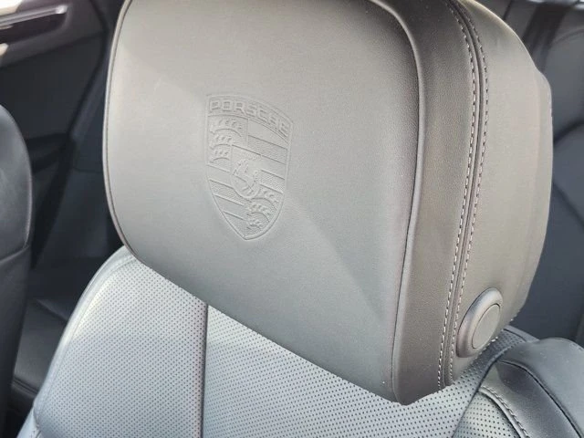 2023 Porsche Macan T - Image 15 of 20
