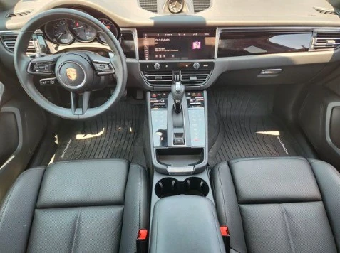 2023 Porsche Macan - Image 11 of 12