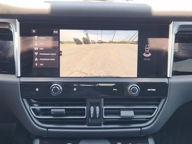 2023 Porsche Macan T - Image 18 of 20