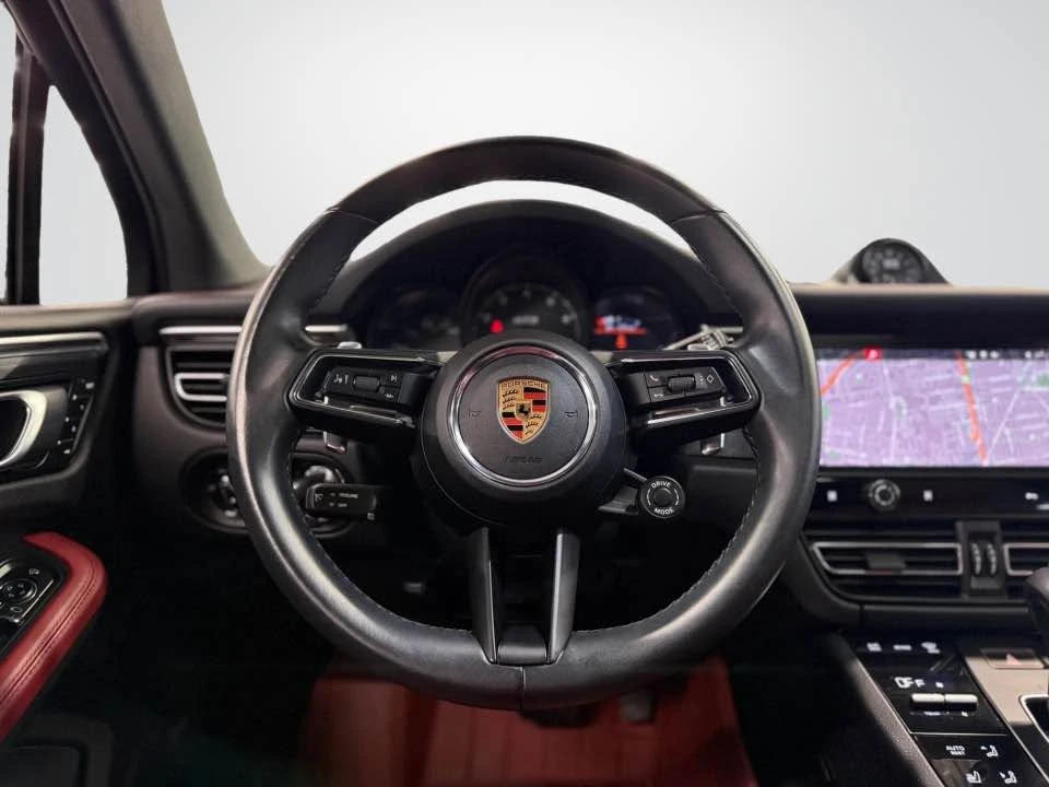 2023 Porsche Macan - Image 9 of 18