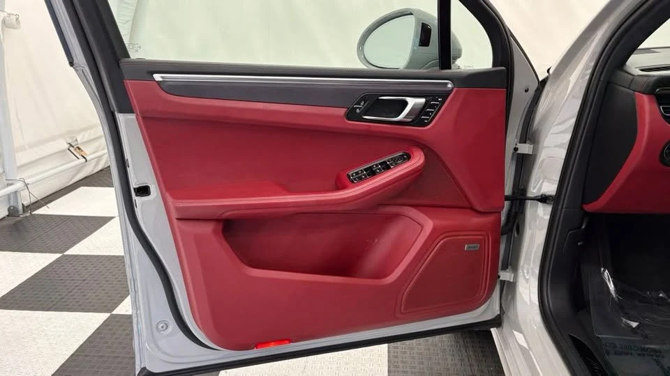 2023 Porsche Macan GTS - Image 19 of 20