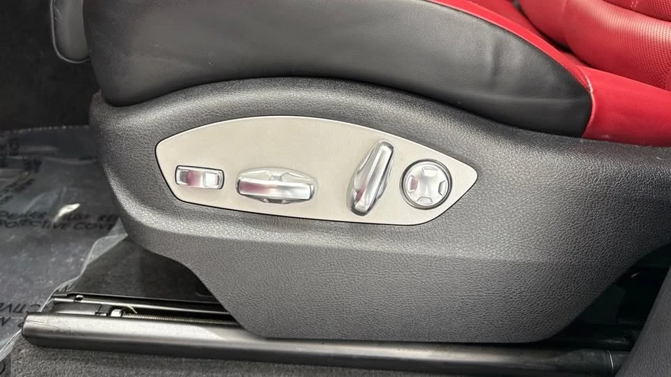 2023 Porsche Macan GTS - Image 17 of 20