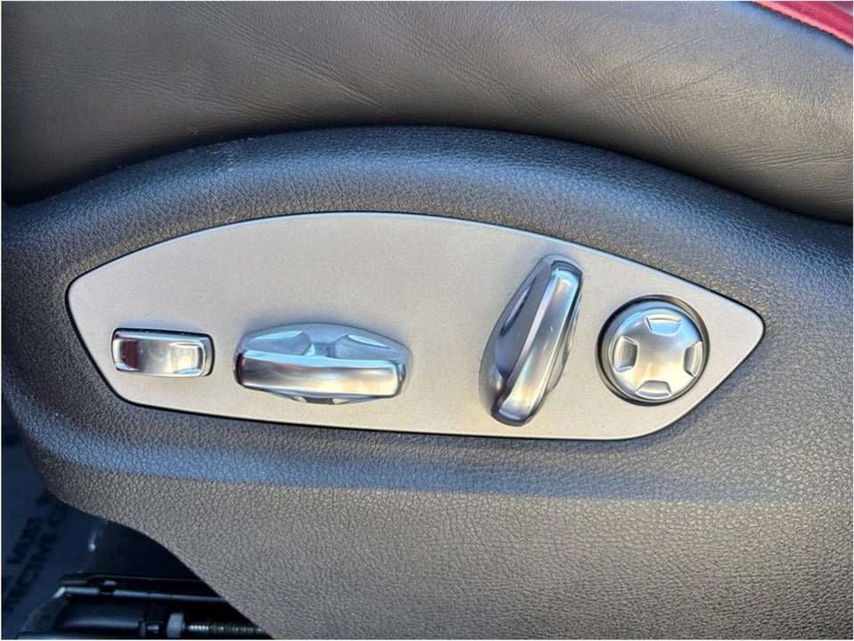 2023 Porsche Macan - Image 20 of 20