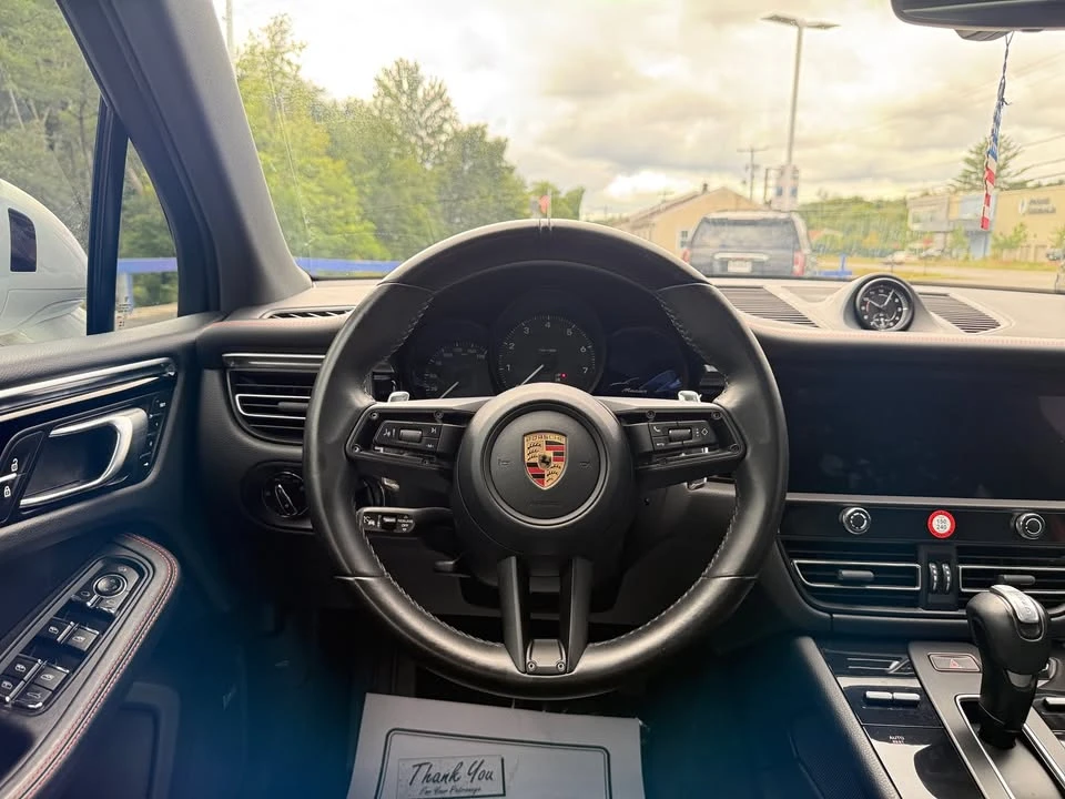 2023 Porsche Macan T - Image 11 of 20