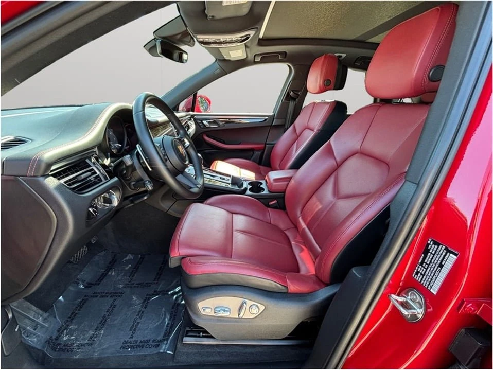 2023 Porsche Macan - Image 2 of 20