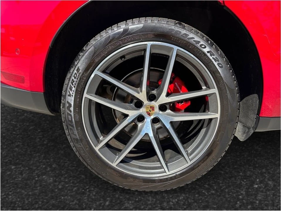 2023 Porsche Macan - Image 15 of 20
