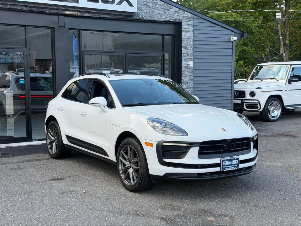 2023 Porsche Macan - Image 6 of 20