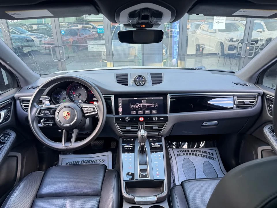 2023 Porsche Macan - Image 14 of 20