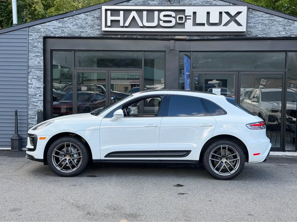 2023 Porsche Macan - Image 8 of 20