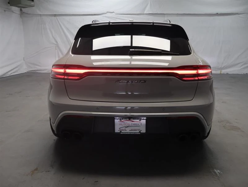 2023 Porsche Macan - Image 5 of 19