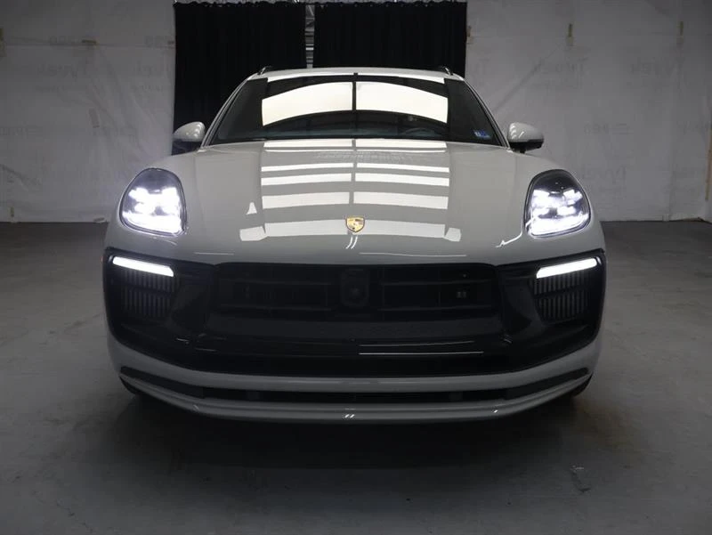 2023 Porsche Macan - Image 2 of 19