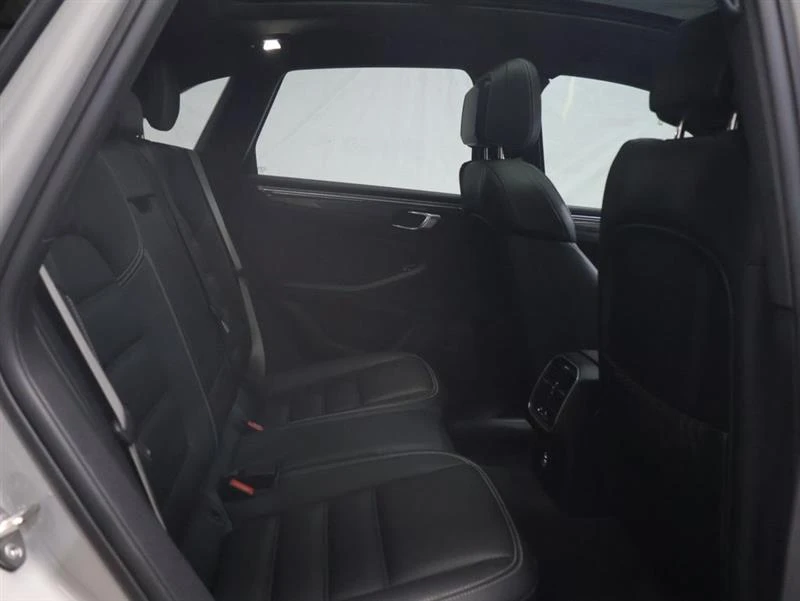 2023 Porsche Macan - Image 12 of 19