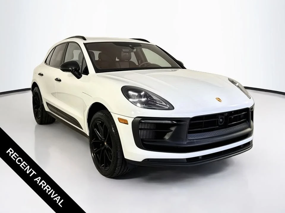 2023 Porsche Macan - Image 11 of 12