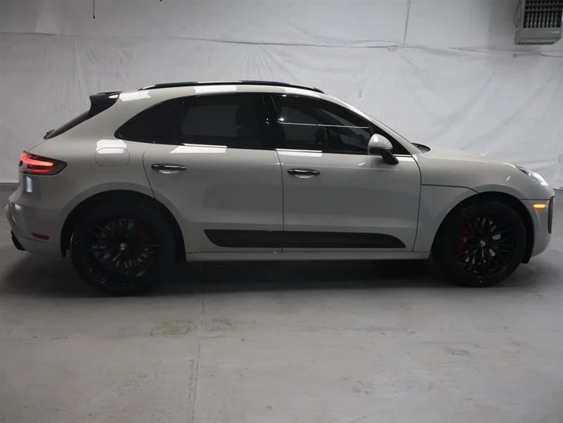 2023 Porsche Macan - Image 7 of 19