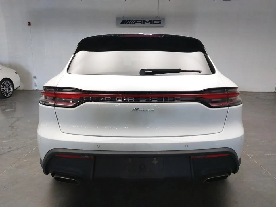 2023 Porsche Macan - Image 6 of 10