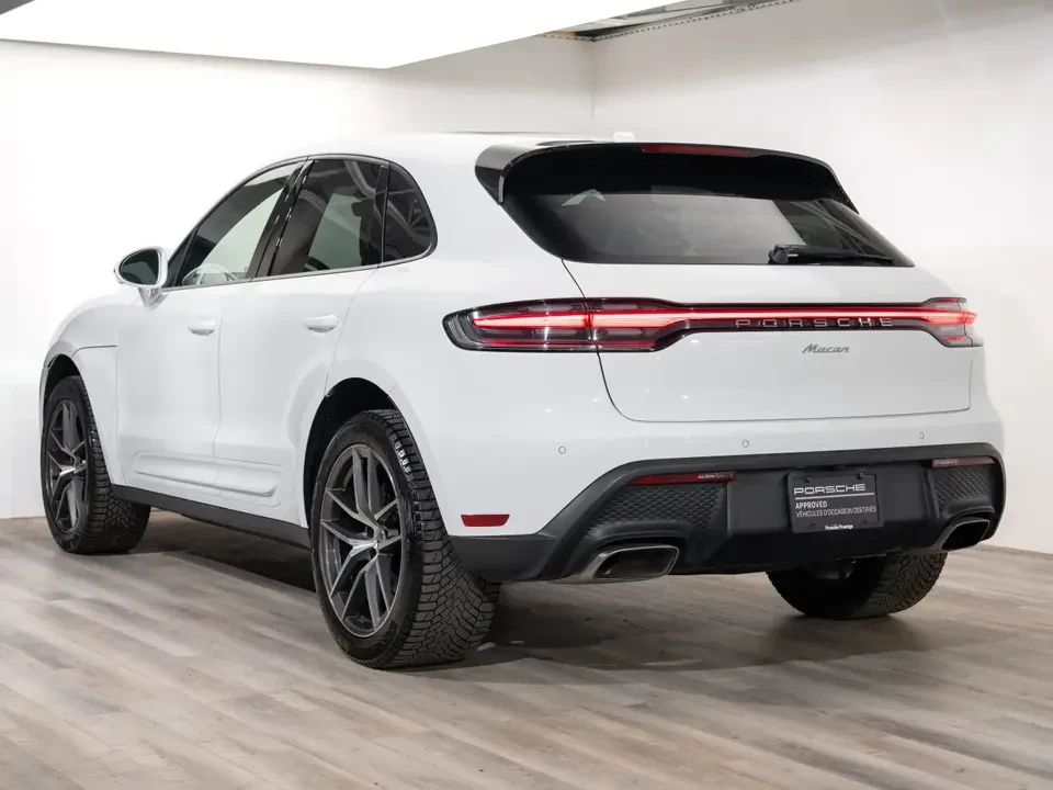 2023 Porsche Macan - Image 10 of 20