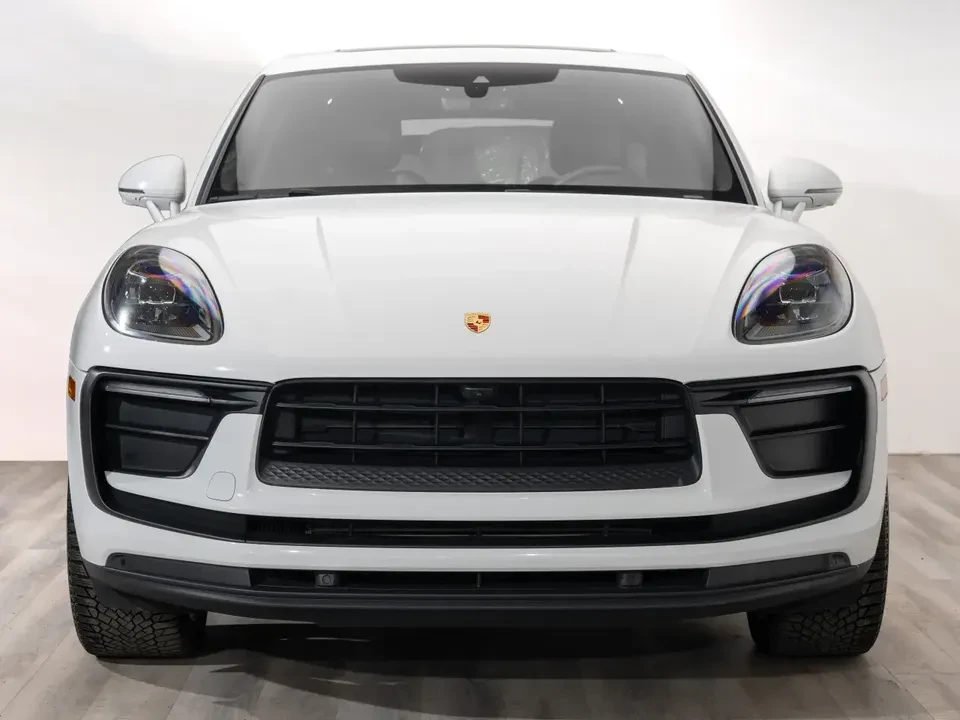 2023 Porsche Macan - Image 4 of 20