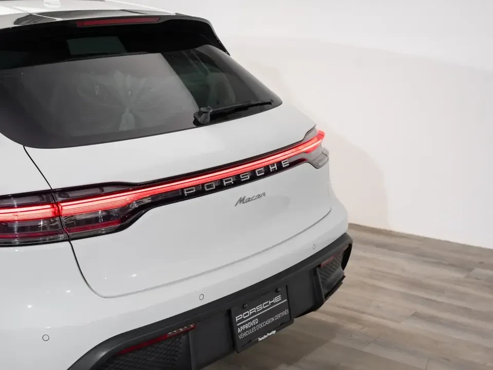 2023 Porsche Macan - Image 12 of 20