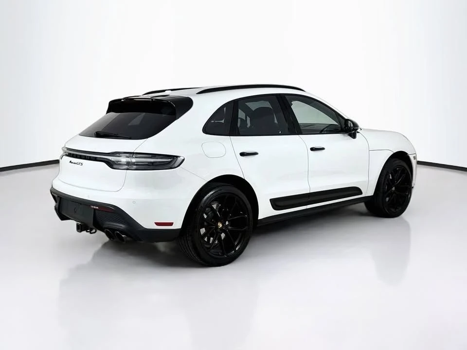 2023 Porsche Macan - Image 5 of 12