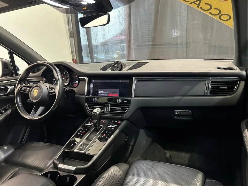 2023 Porsche Macan - Image 12 of 20