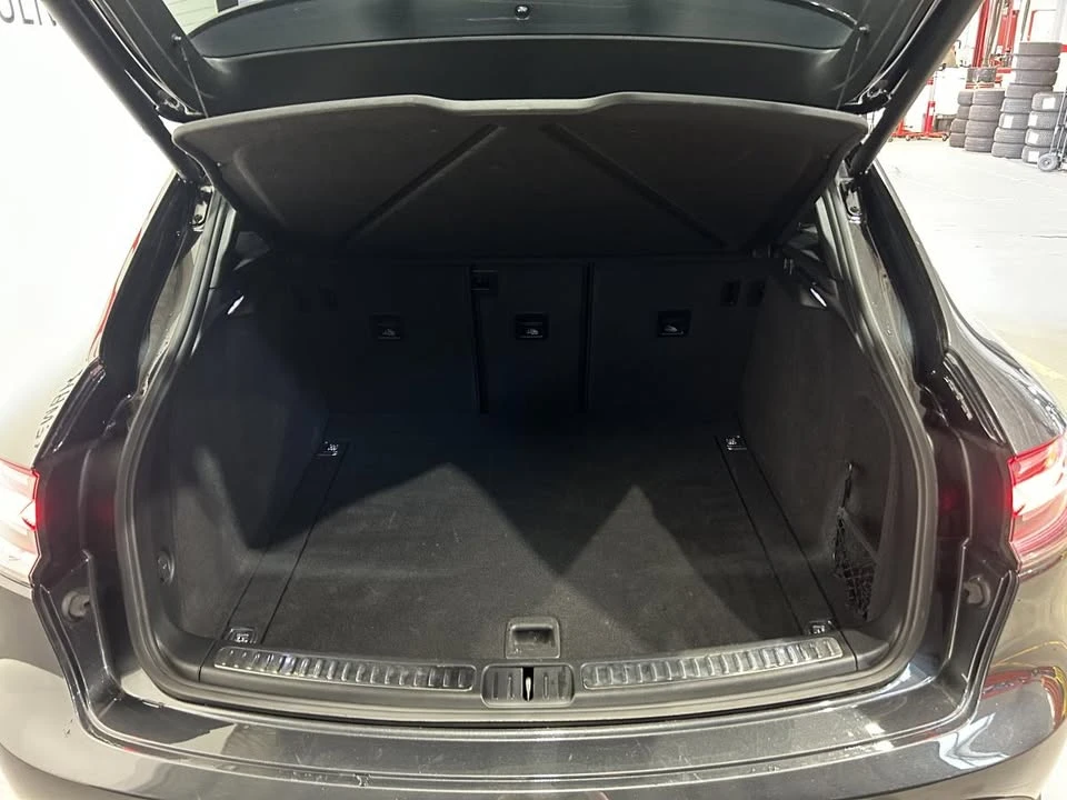 2023 Porsche Macan - Image 8 of 20