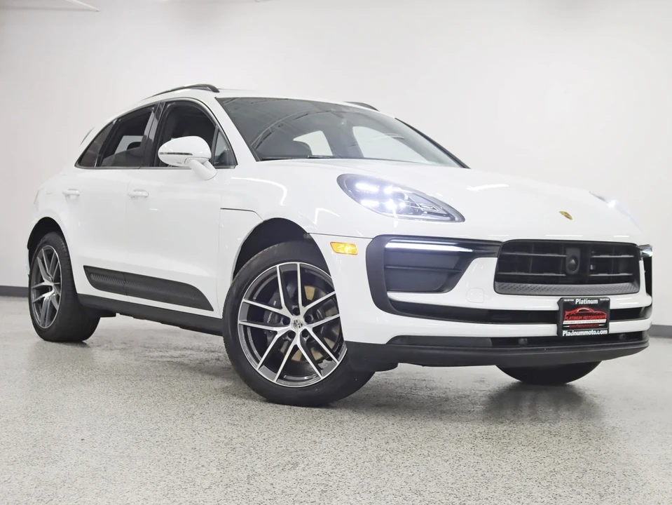 2023 Porsche Macan - Image 6 of 21