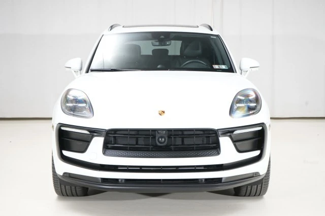 2023 Porsche Macan - Image 4 of 21