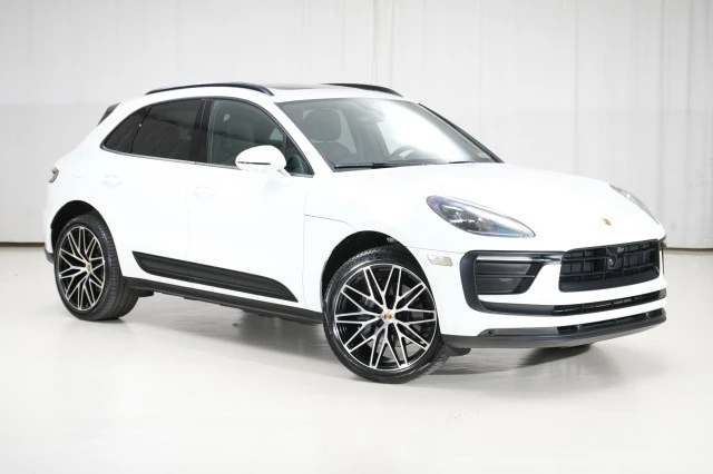 2023 Porsche Macan - Image 9 of 21