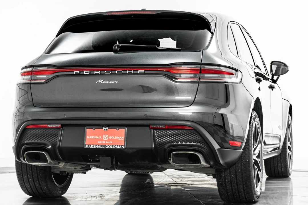 2023 Porsche Macan - Image 9 of 12