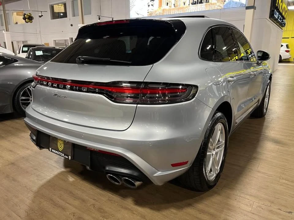 2023 Porsche Macan - Image 4 of 16