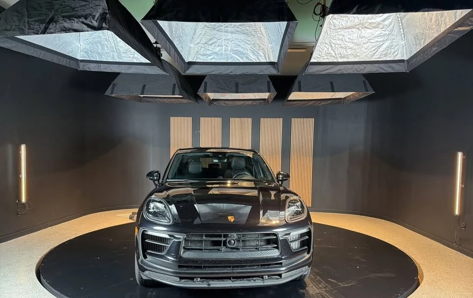 2023 Porsche Macan S - Image 8 of 11