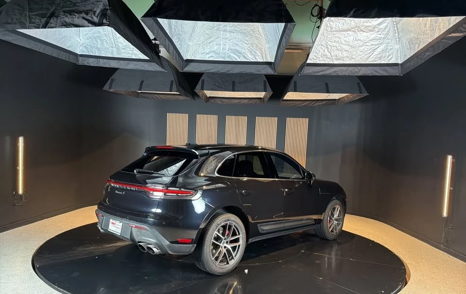 2023 Porsche Macan S - Image 5 of 11